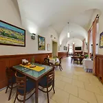 扎梅科克里提尼酒店 酒店 Křtiny