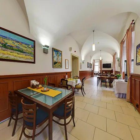 Zamek Otel Křtiny