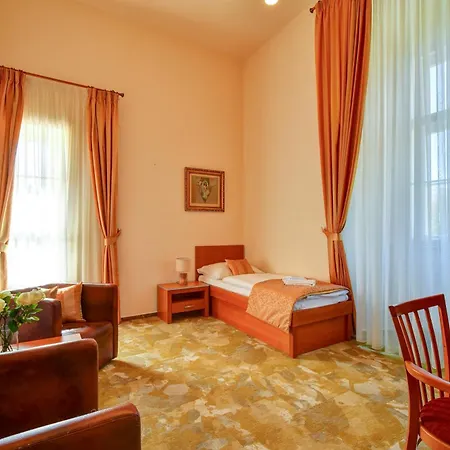 Zamek Otel Křtiny