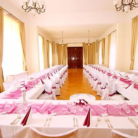 Zamek 3* Krtiny